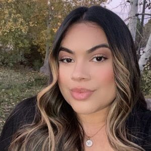 Meet your Posher, Desiree